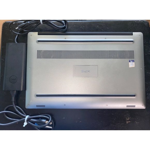 DELL XPS 15 9560 Laptop 16 Inch Intel CORE i7 7th Gen - Picture 3 of 5